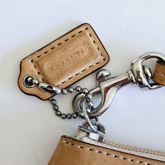 Coach Wristlet Pink Op Art Signature Zip Clutch Vachetta Leather Trim Retro Y2K - Picture 5 of 12